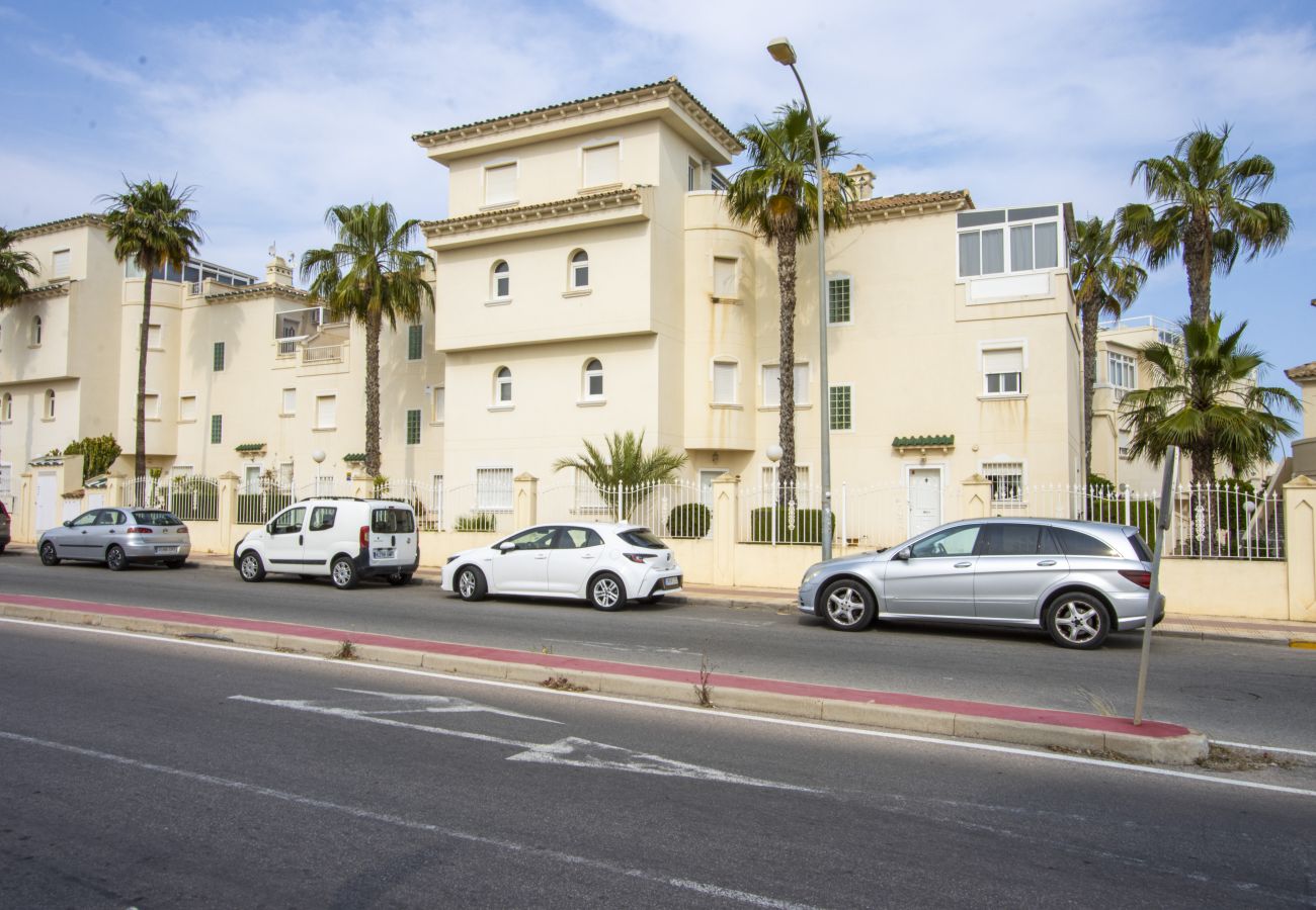 Bungalow en Orihuela Costa - ID4