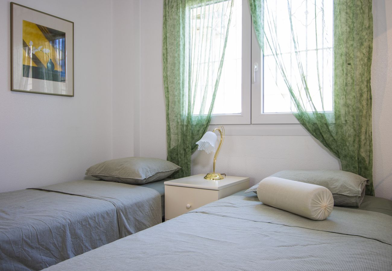 Bungalow en Orihuela Costa - ID4