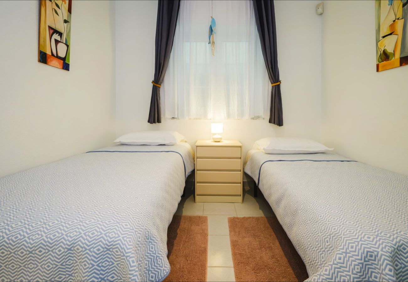 Apartamento en Guardamar - ID111