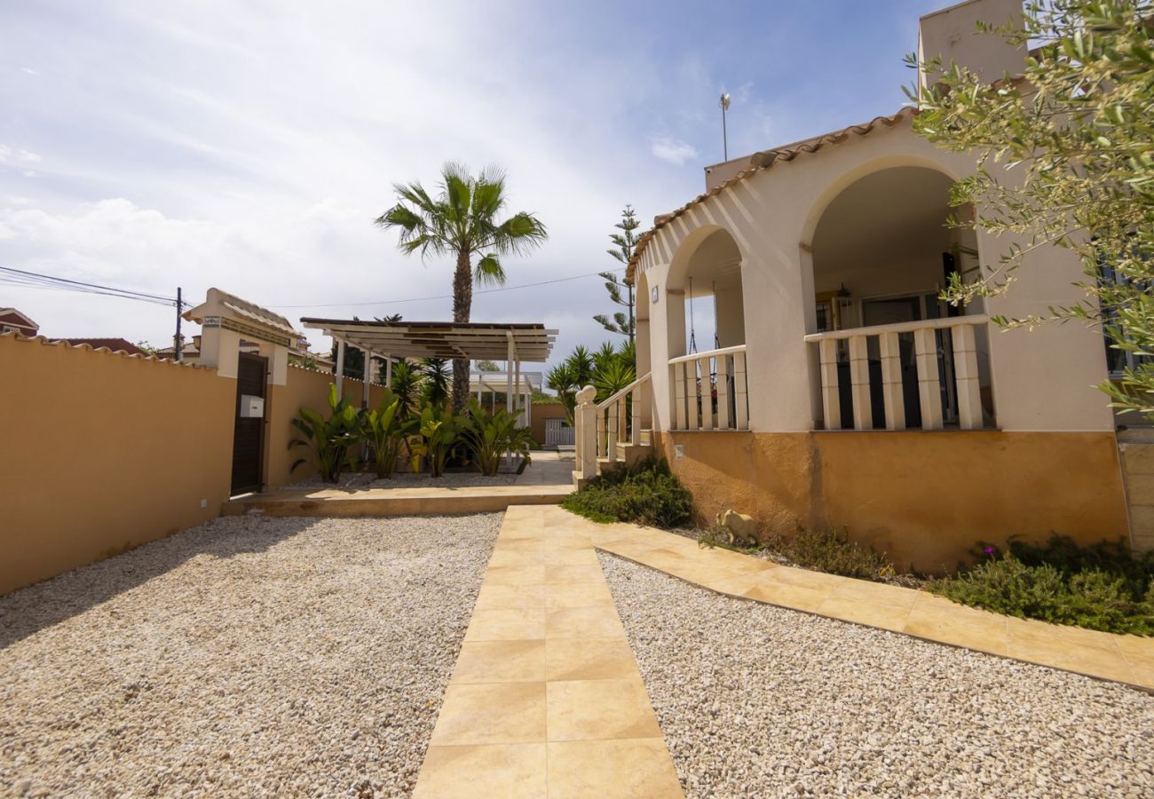 Villa en La Zenia - ID77