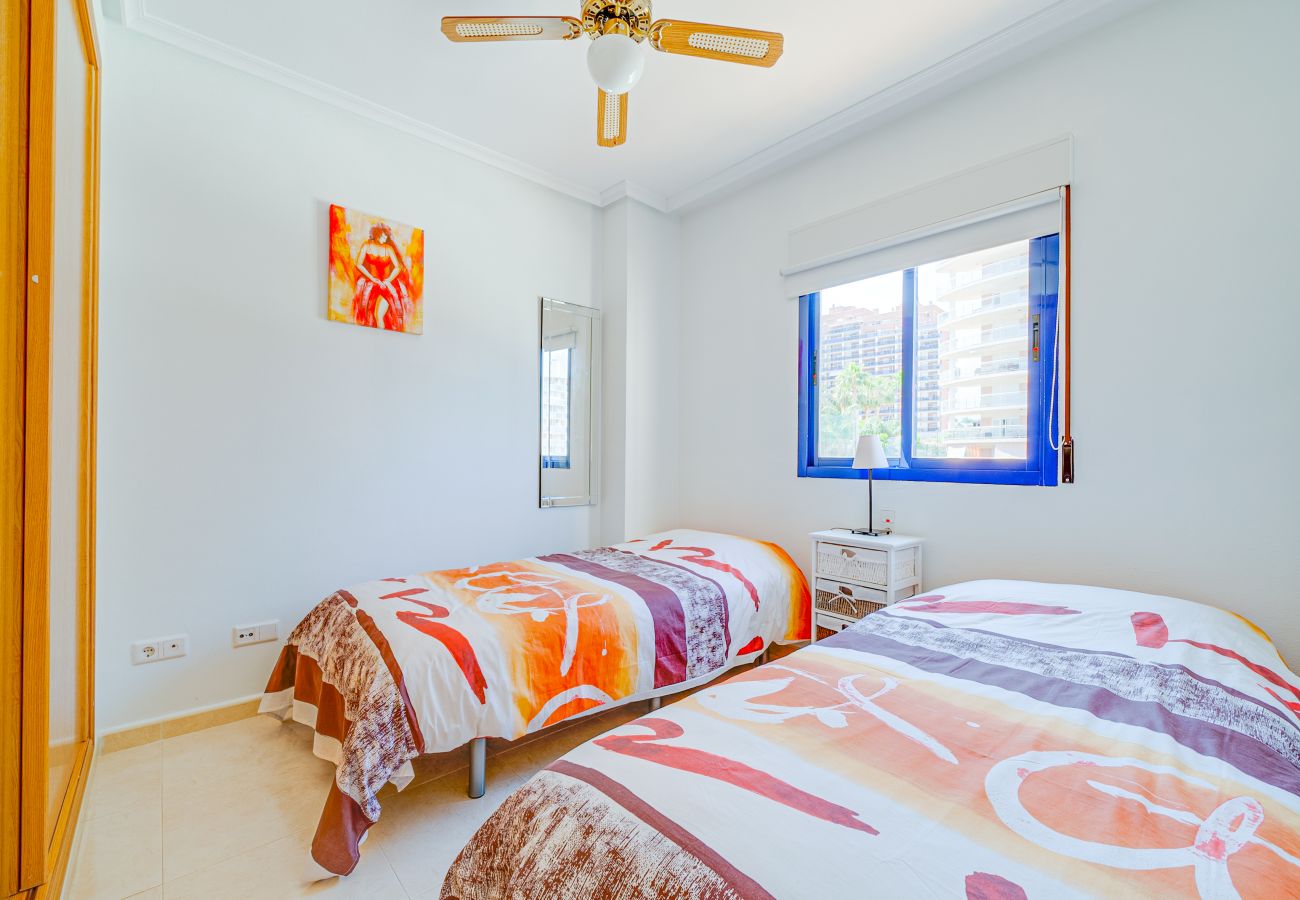 Apartahotel en Villajoyosa - CSL PISO AZALEAS DOR DORMITORIOS