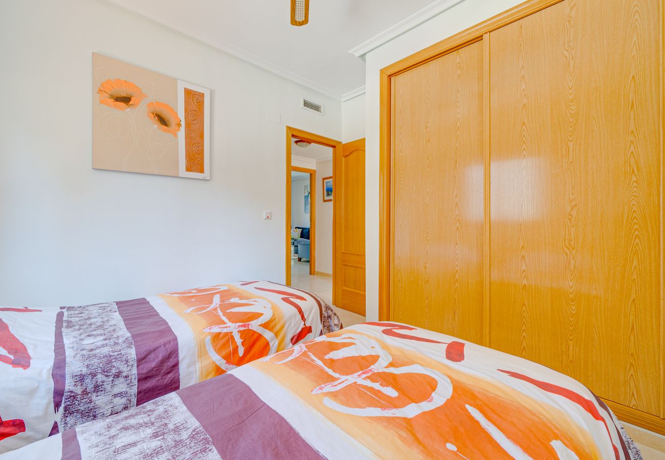 Apartahotel en Villajoyosa - CSL PISO AZALEAS DOR DORMITORIOS