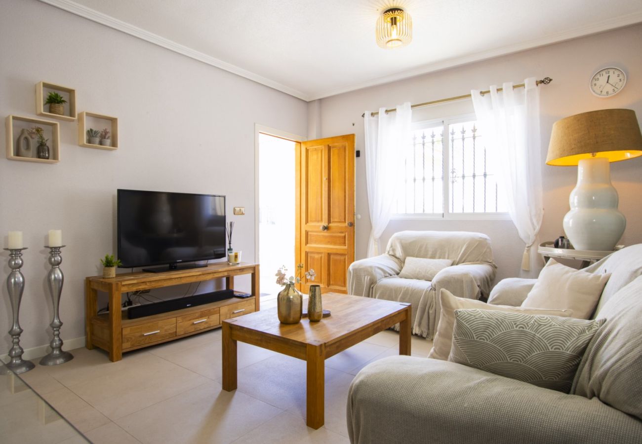 Bungalow in Orihuela Costa - ID191