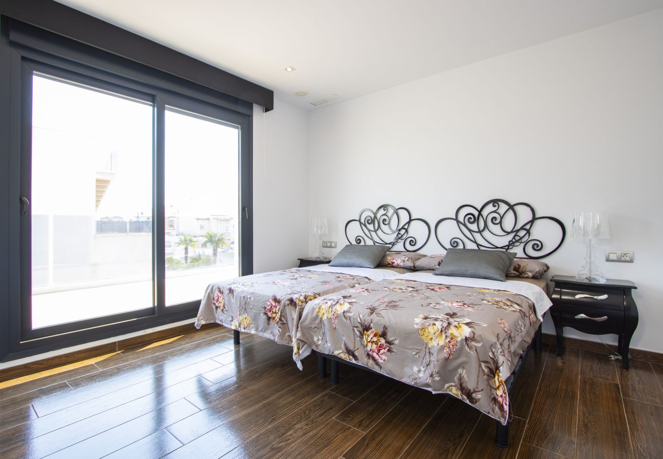 Villa in Torrevieja - ID26