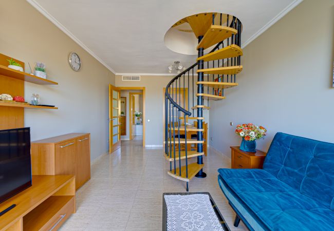 Apartment in Villajoyosa - Torre Maestral Atico La Cala