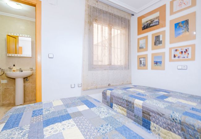Apartment in Torrevieja - ID193