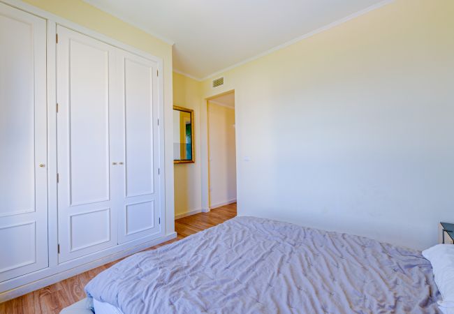 Apartment in Benidorm - Apartamento Coblanca de 3 dormitorios
