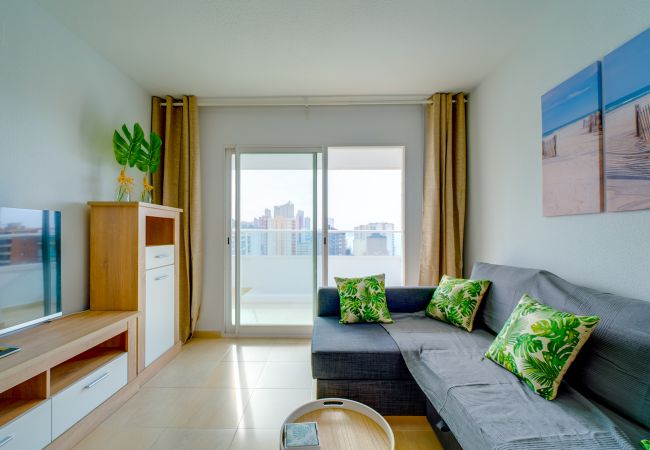 Apartment in Benidorm - Apartamento Londres con vistas al mar