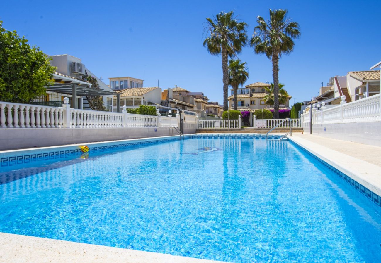 Bungalow in Orihuela Costa - ID191