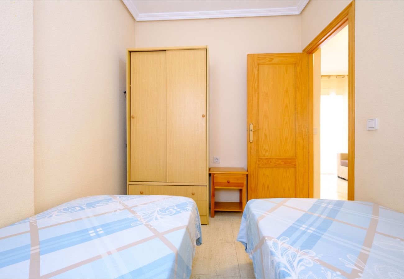 Апартаменты на Торревьеха / Torrevieja - ID103
