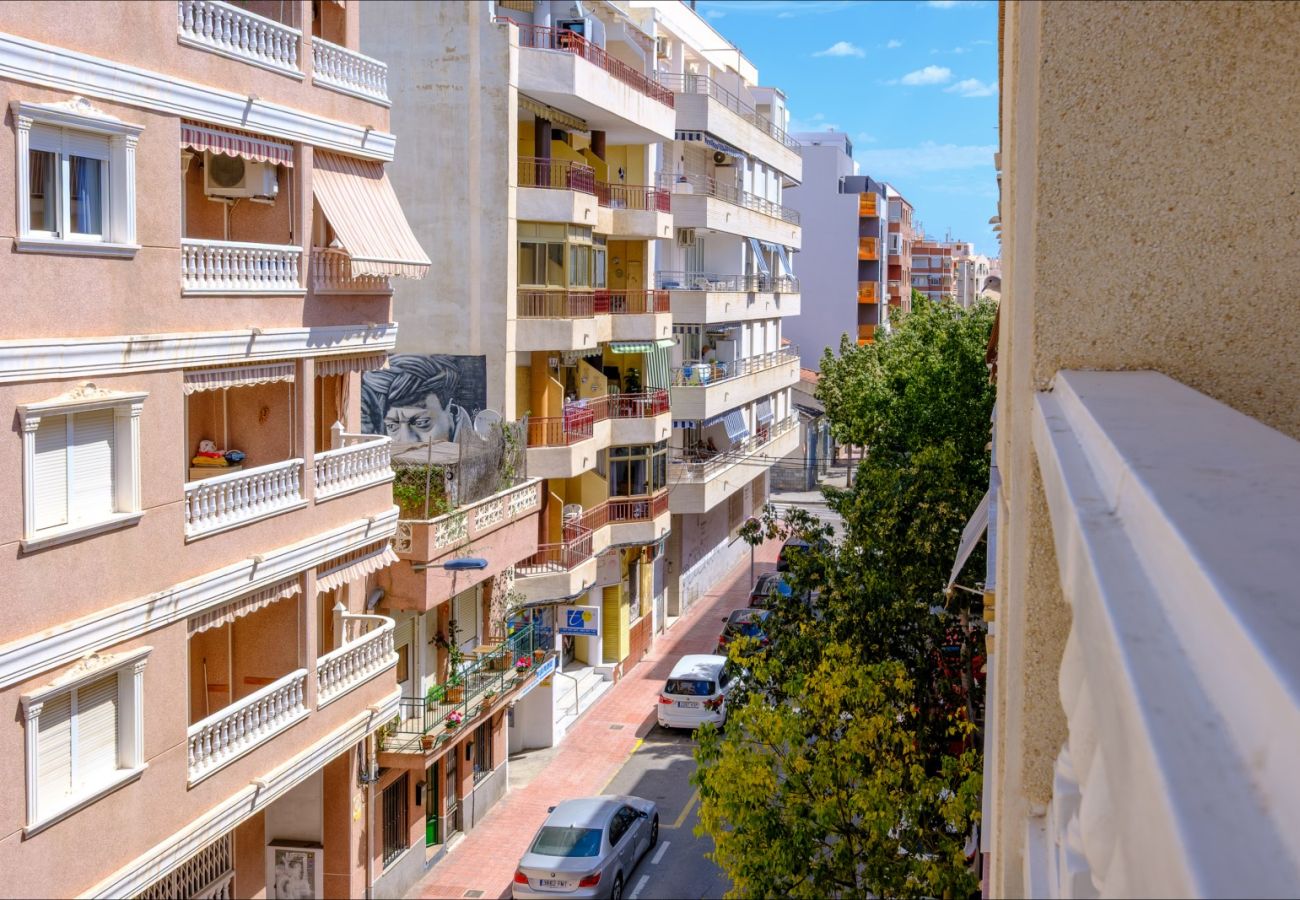Апартаменты на Торревьеха / Torrevieja - ID103