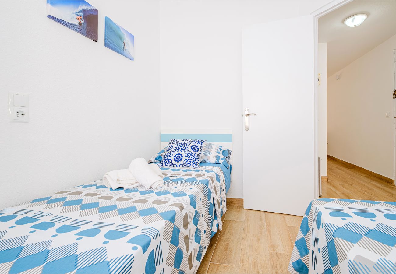 Апартаменты на Торревьеха / Torrevieja - ID24