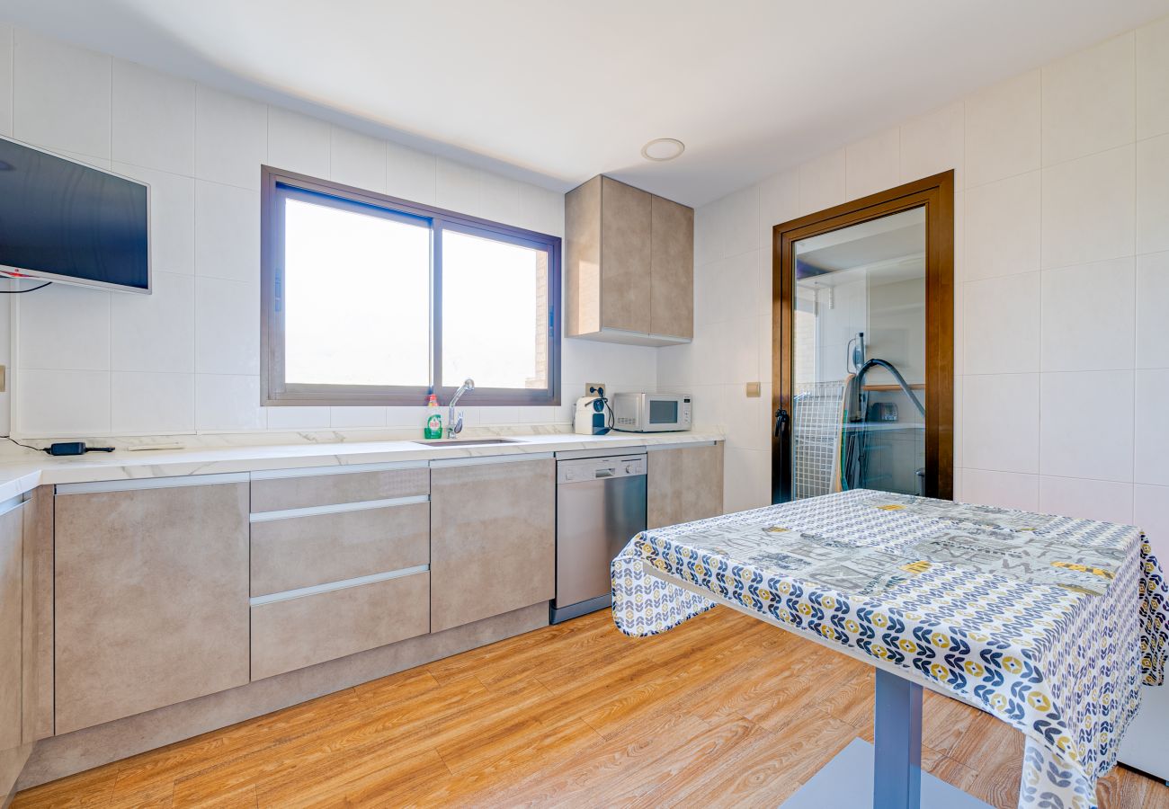 Апартаменты на Бенидорм / Benidorm - Apartamento Coblanca de 3 dormitorios