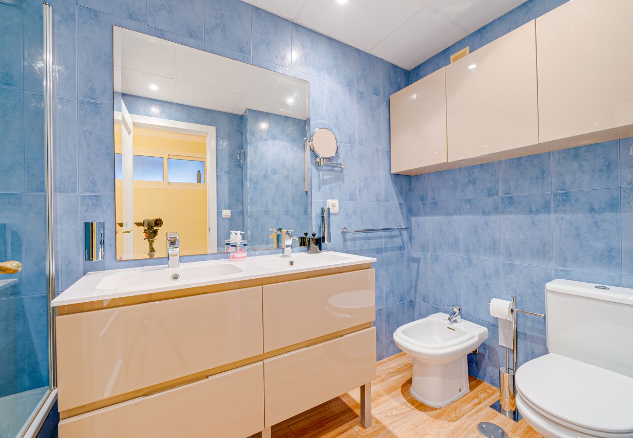 Апартаменты на Бенидорм / Benidorm - Apartamento Coblanca de 3 dormitorios