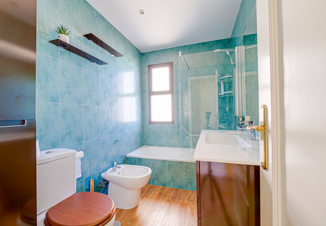 Апартаменты на Бенидорм / Benidorm - Apartamento Coblanca de 3 dormitorios