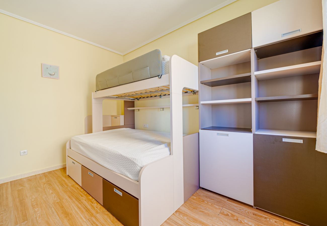 Апартаменты на Бенидорм / Benidorm - Apartamento Coblanca de 3 dormitorios