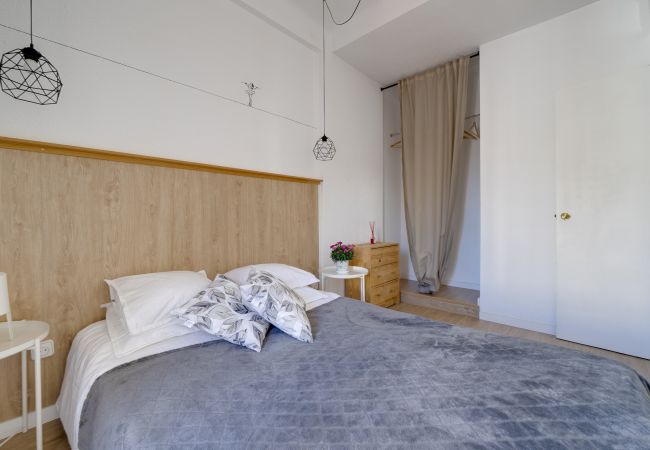 Апартаменты на Аликанте город / Alicante - Piso en Carolinas con 3 dormitorios