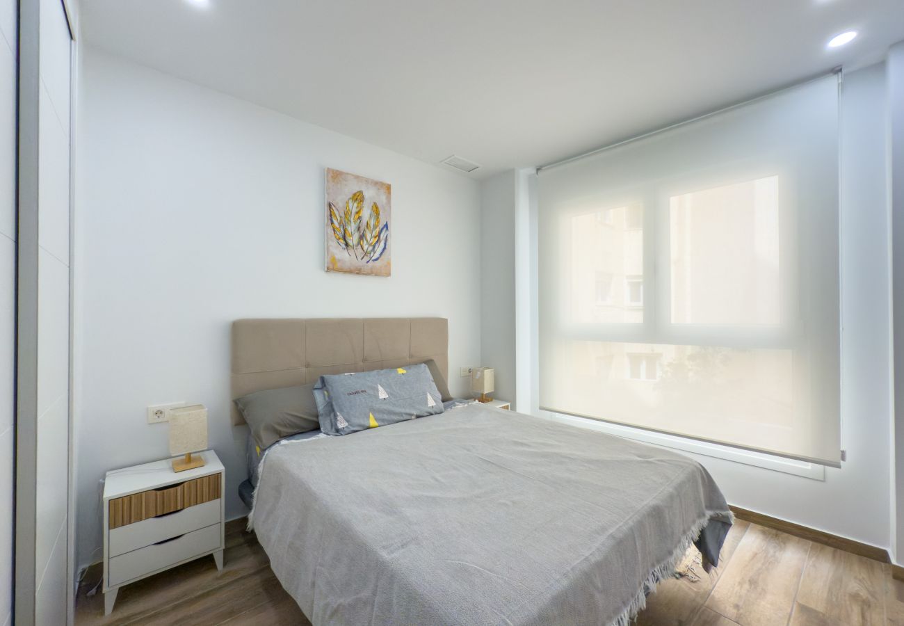 Квартира-студия на Аликанте город / Alicante - AL 3G Estudio en centro de Alicante con piscina
