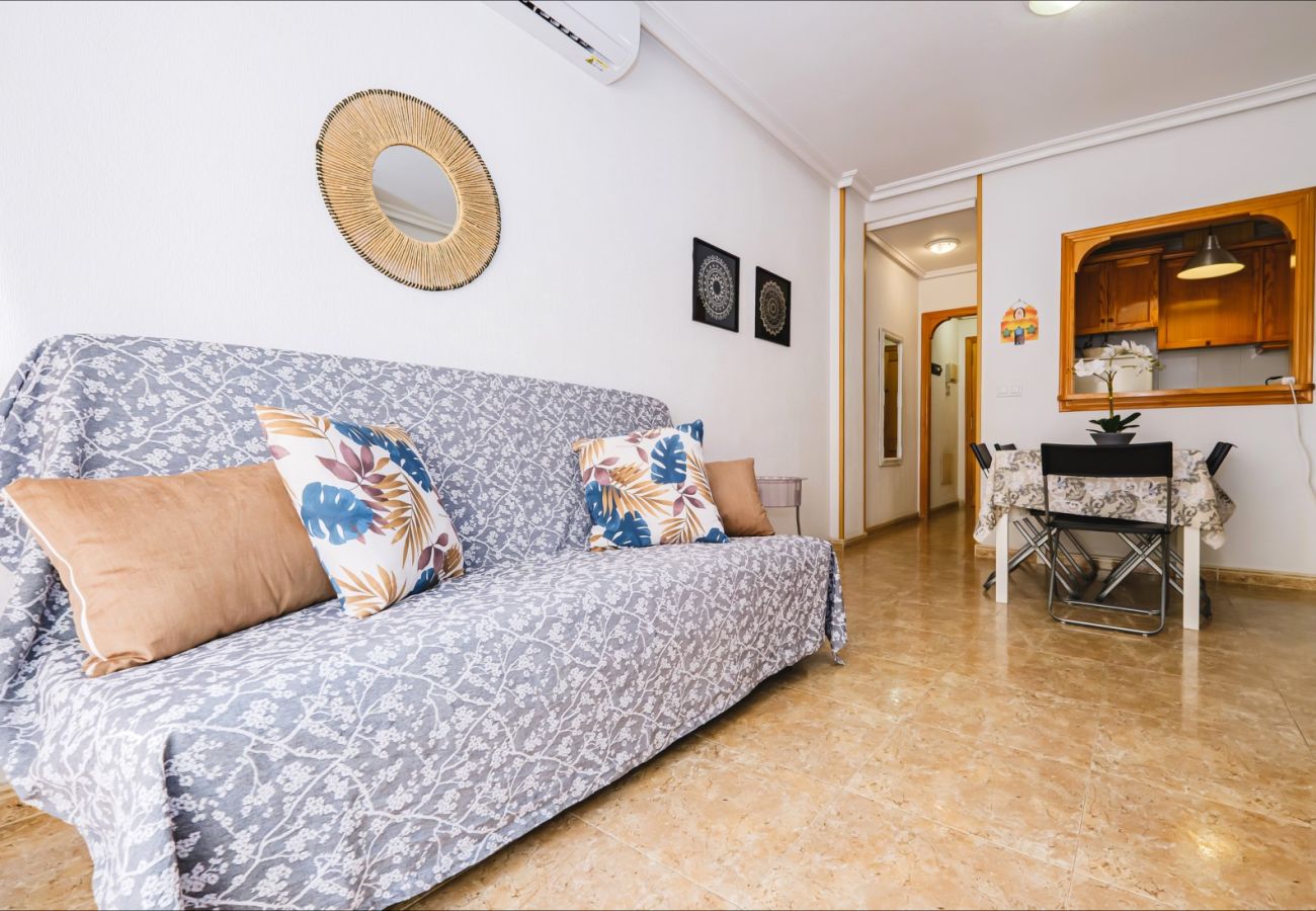 Апартаменты на Торревьеха / Torrevieja - ID90
