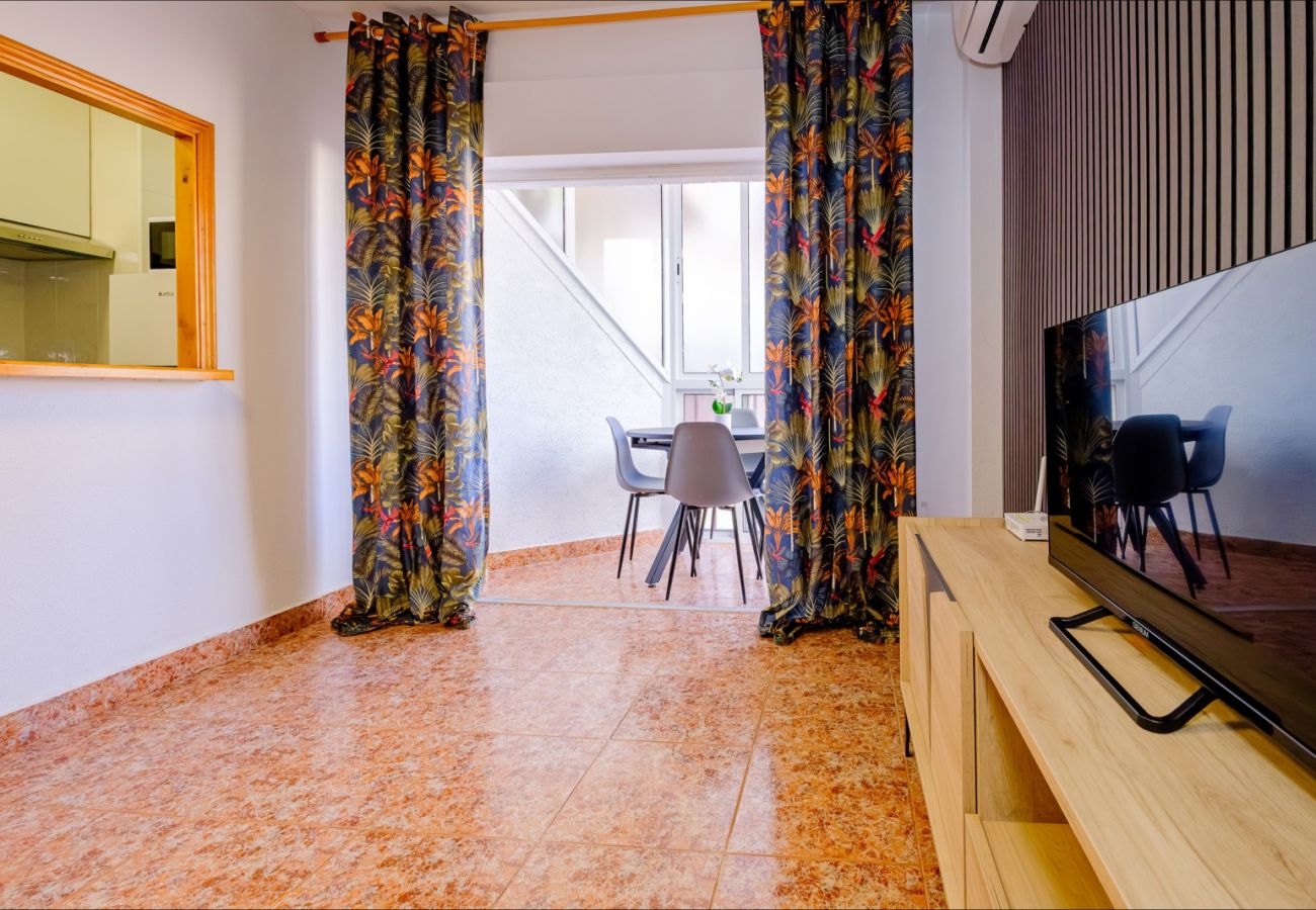 Апартаменты на Торревьеха / Torrevieja - ID141