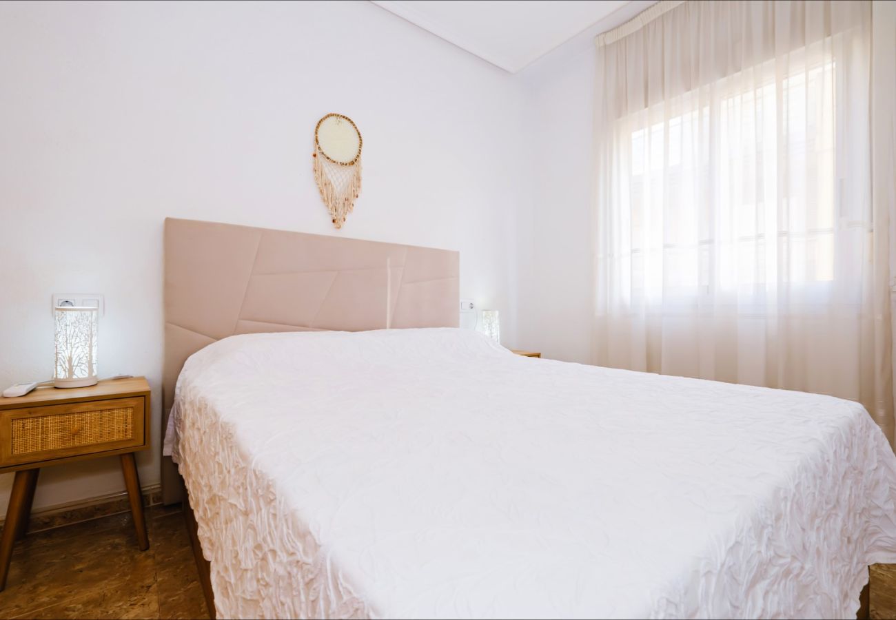 Апартаменты на Торревьеха / Torrevieja - ID90