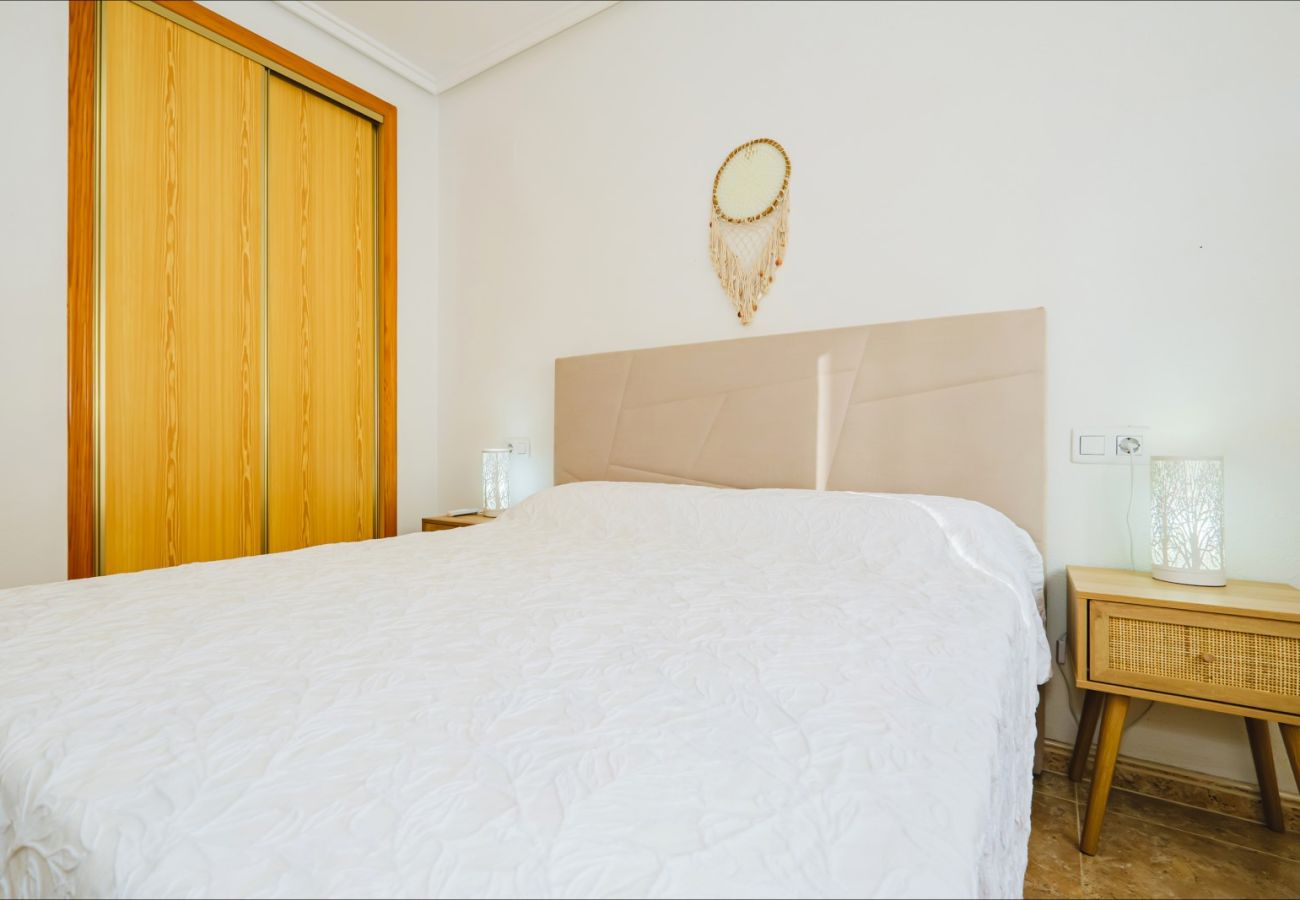 Апартаменты на Торревьеха / Torrevieja - ID90