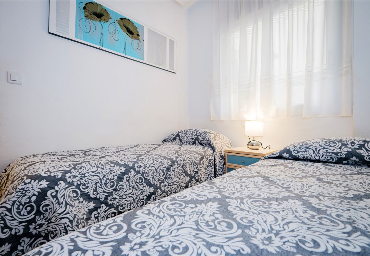 Апартаменты на Торревьеха / Torrevieja - ID90