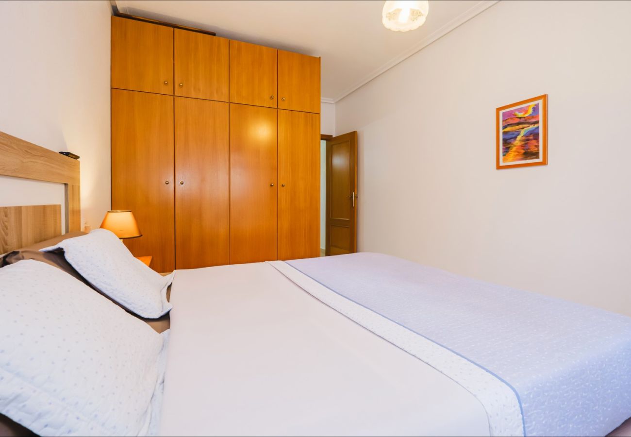 Апартаменты на Торревьеха / Torrevieja - ID138