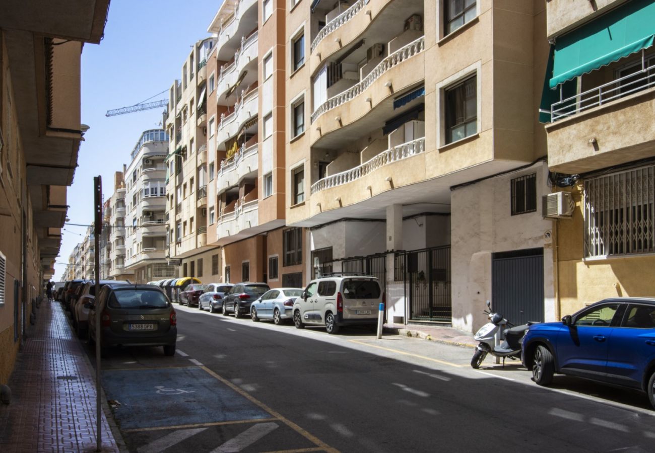 Апартаменты на Торревьеха / Torrevieja - ID15