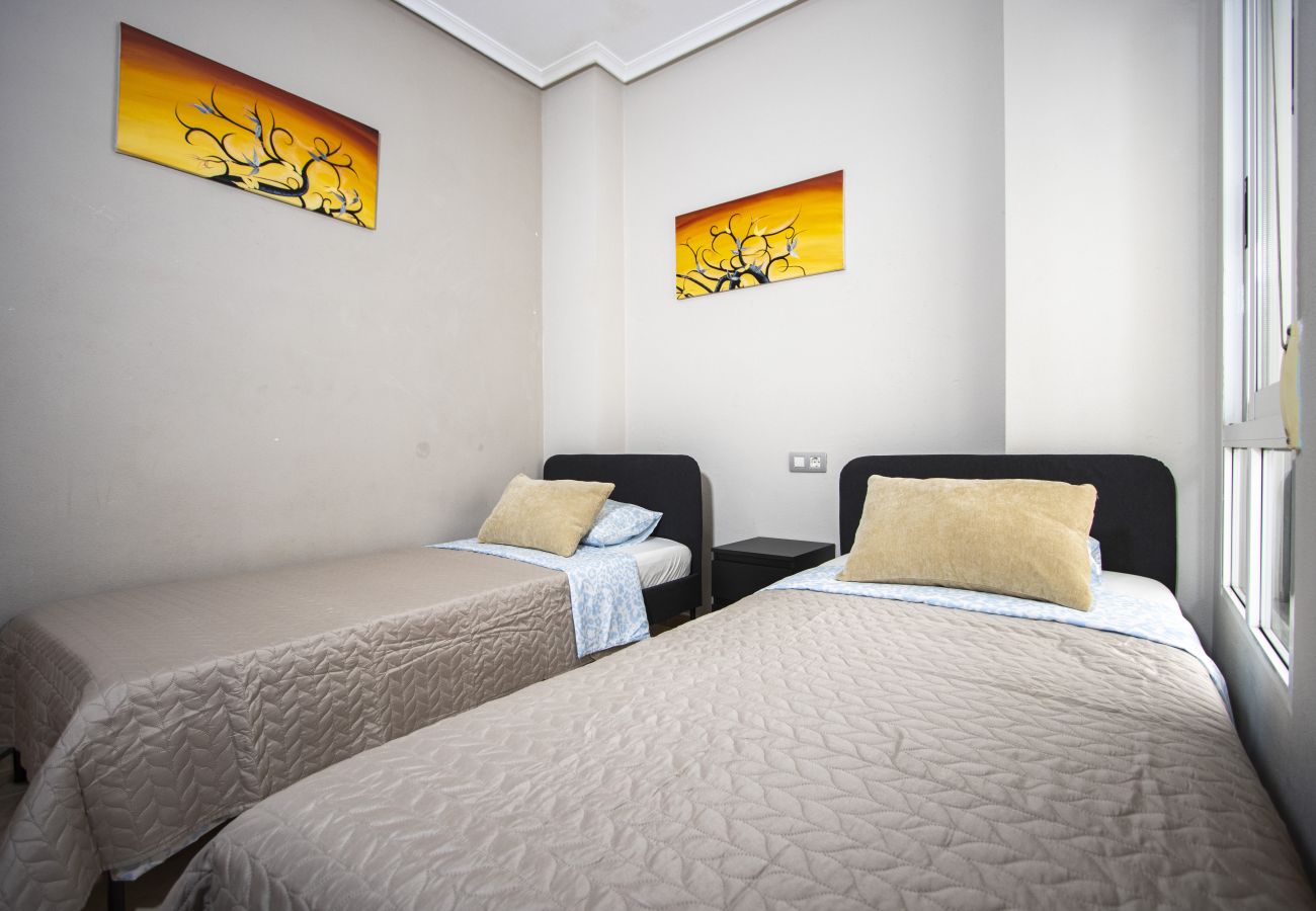 Апартаменты на Торревьеха / Torrevieja - ID54