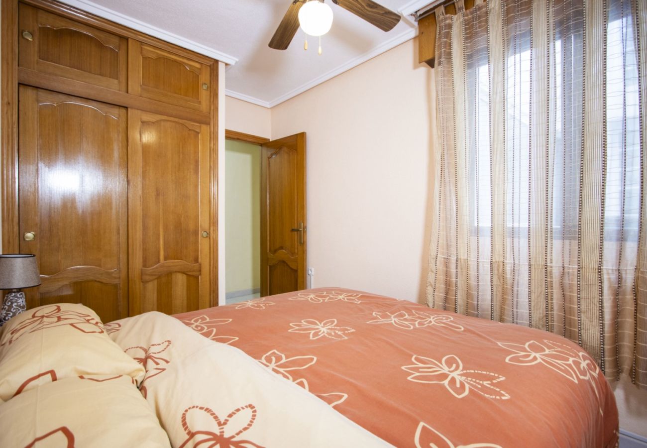 Апартаменты на Торревьеха / Torrevieja - ID122