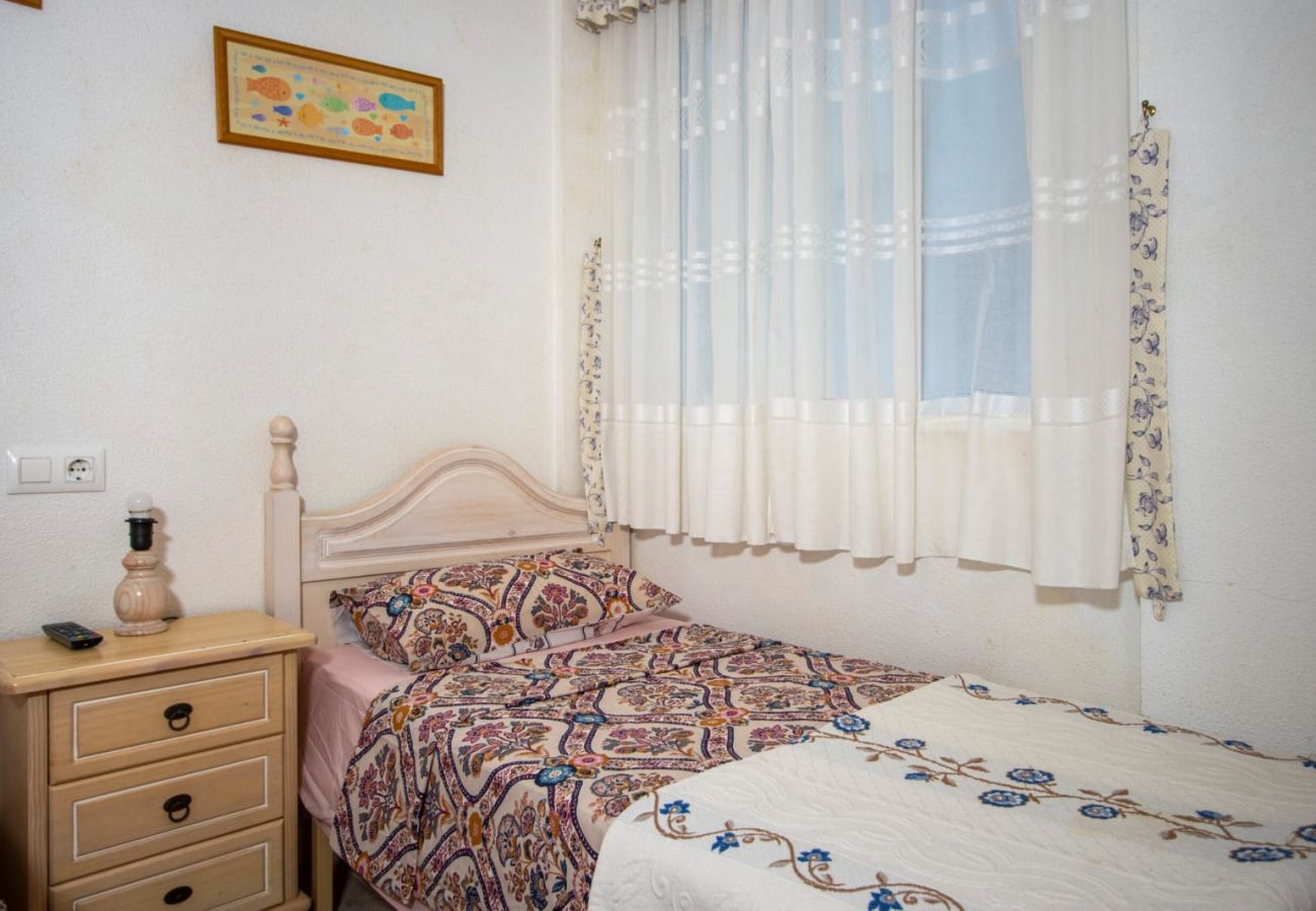 Апартаменты на Торревьеха / Torrevieja - ID201