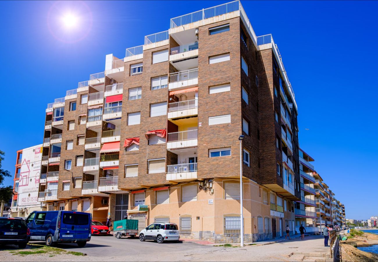 Апартаменты на Торревьеха / Torrevieja - ID65
