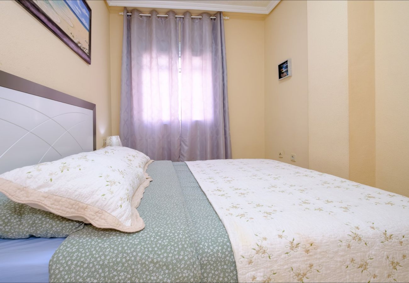 Апартаменты на Торревьеха / Torrevieja - ID103