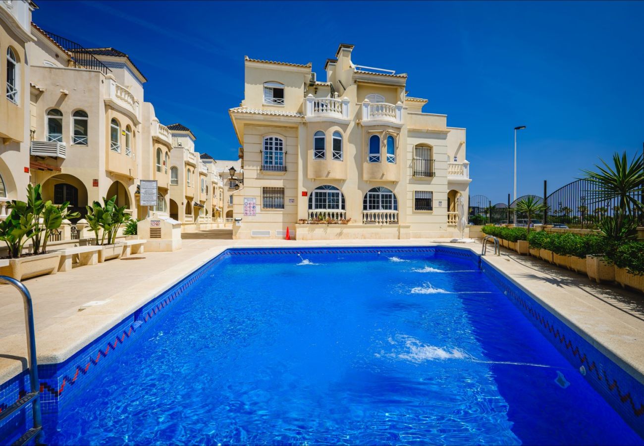 Апартаменты на Торревьеха / Torrevieja - ID44
