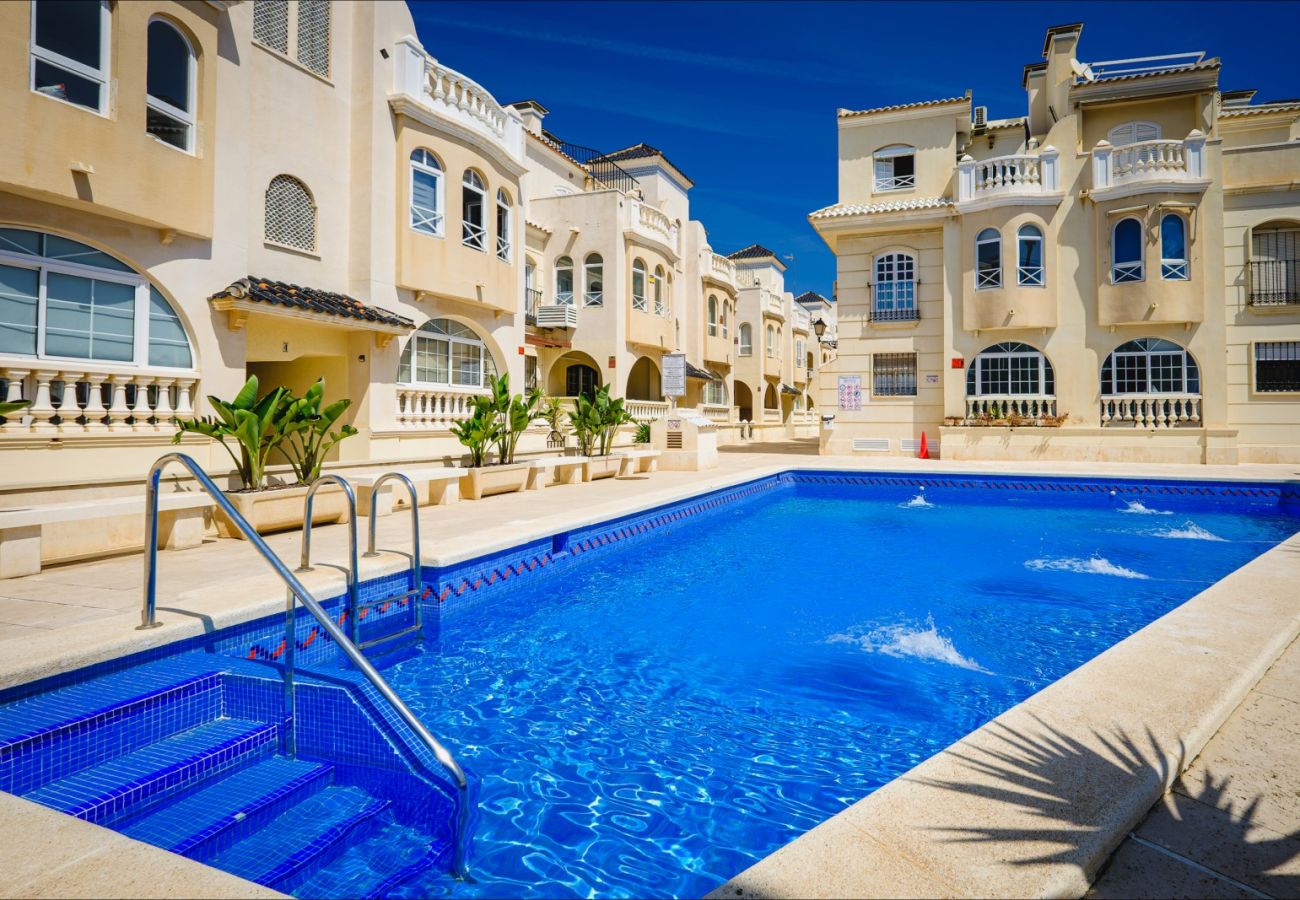 Апартаменты на Торревьеха / Torrevieja - ID44