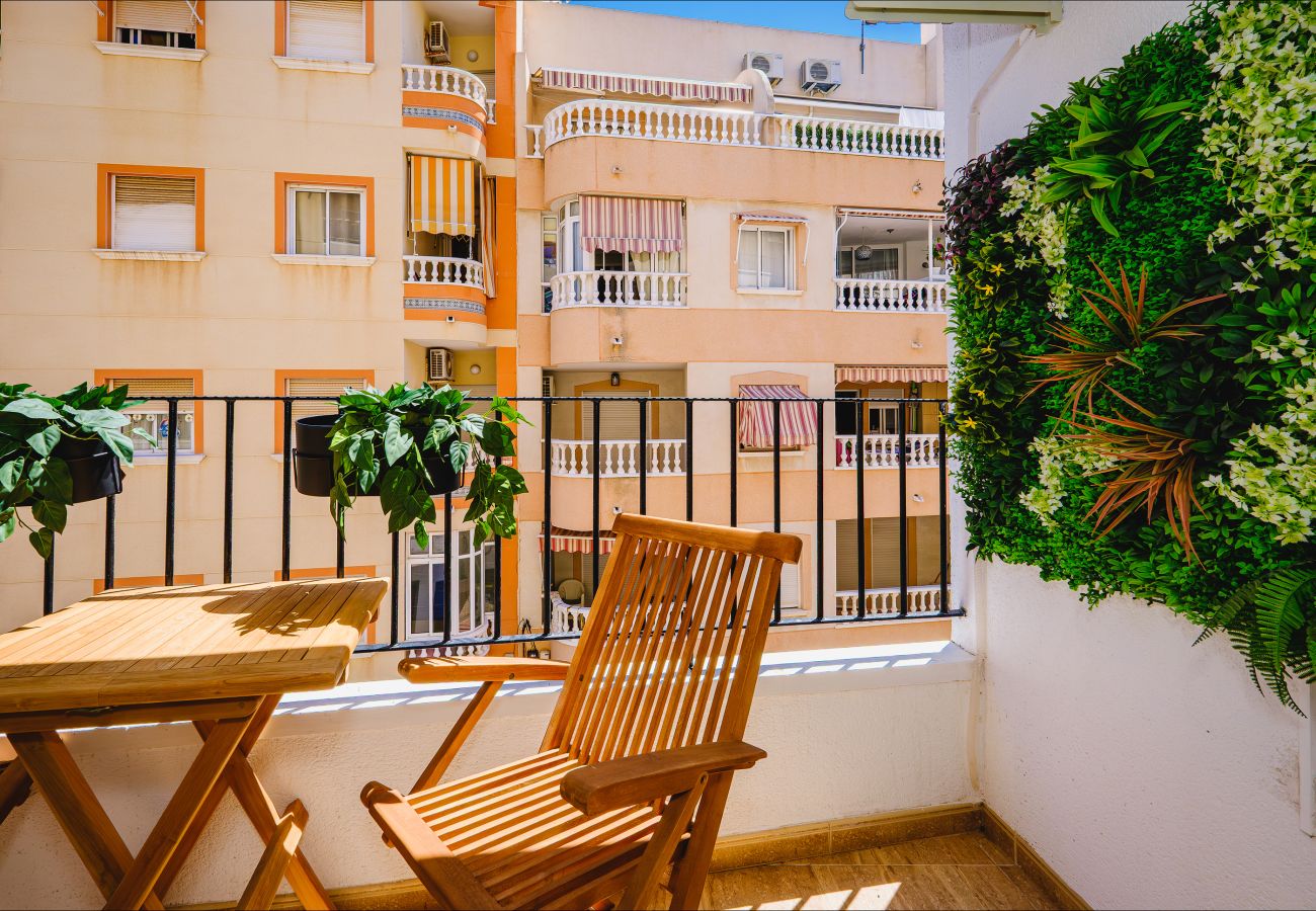 Апартаменты на Торревьеха / Torrevieja - ID75