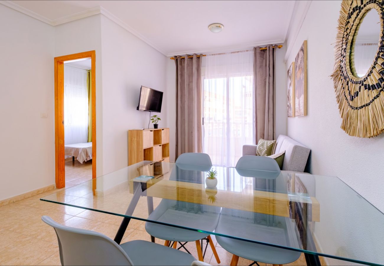 Апартаменты на Торревьеха / Torrevieja - ID182