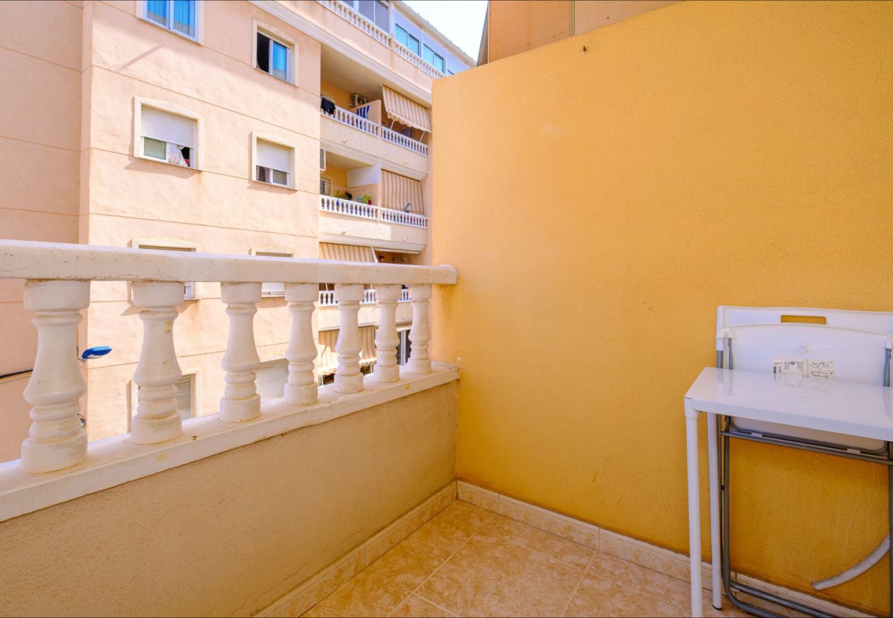 Апартаменты на Торревьеха / Torrevieja - ID182