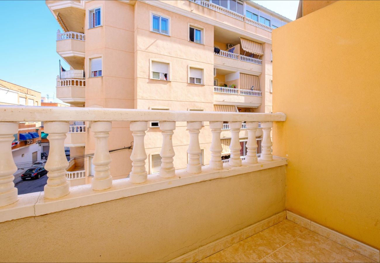 Апартаменты на Торревьеха / Torrevieja - ID182