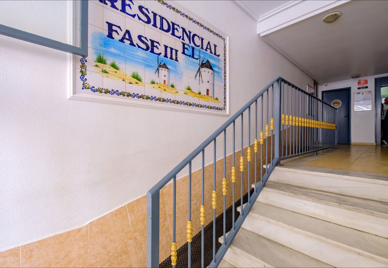 Апартаменты на Торревьеха / Torrevieja - ID182