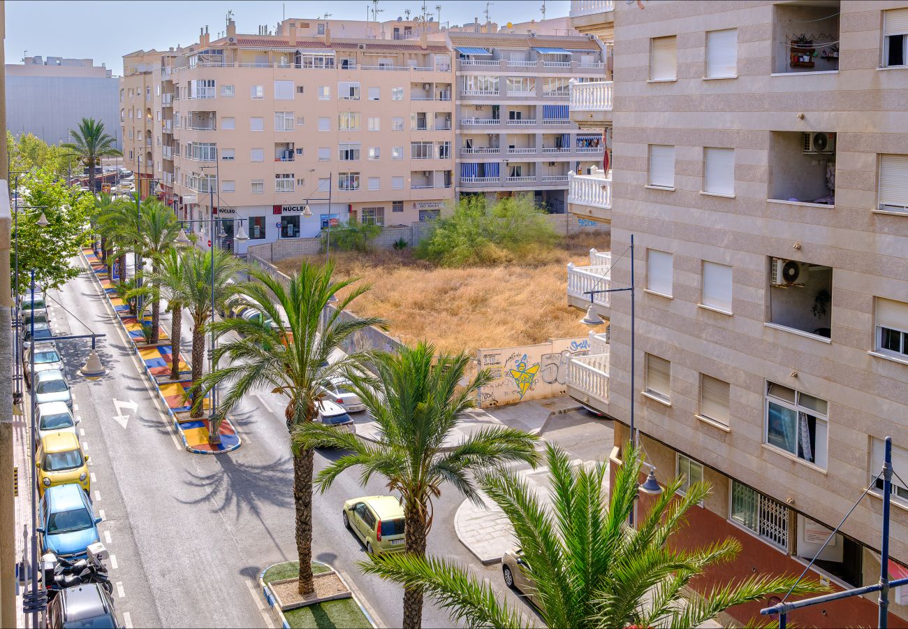 Апартаменты на Торревьеха / Torrevieja - ID153